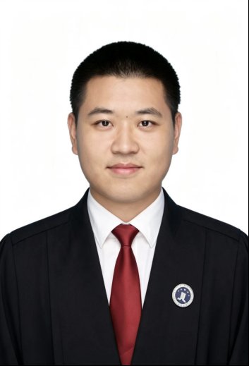 陈聃，男，民革党员，法律硕士，现为安徽弘启律师事务所专职律师。