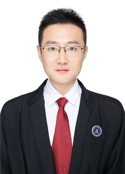 高翔 律师， 男，中共党员， 中级职称， 安徽大学法学学士，现为安徽弘启律师事务� 合伙人， 侵权法律部主任。